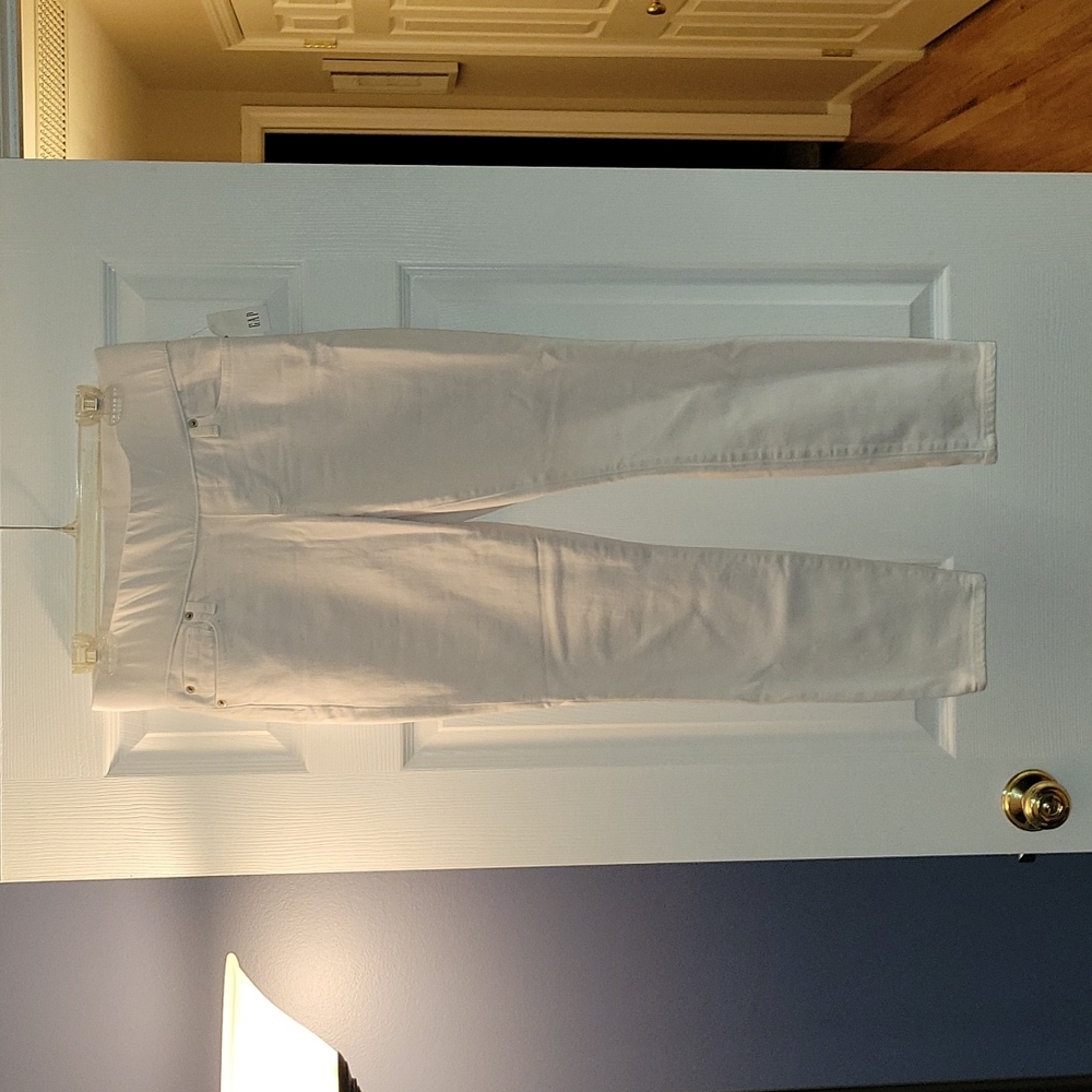 NWT Gap White Maternity Jeans Long Inseam